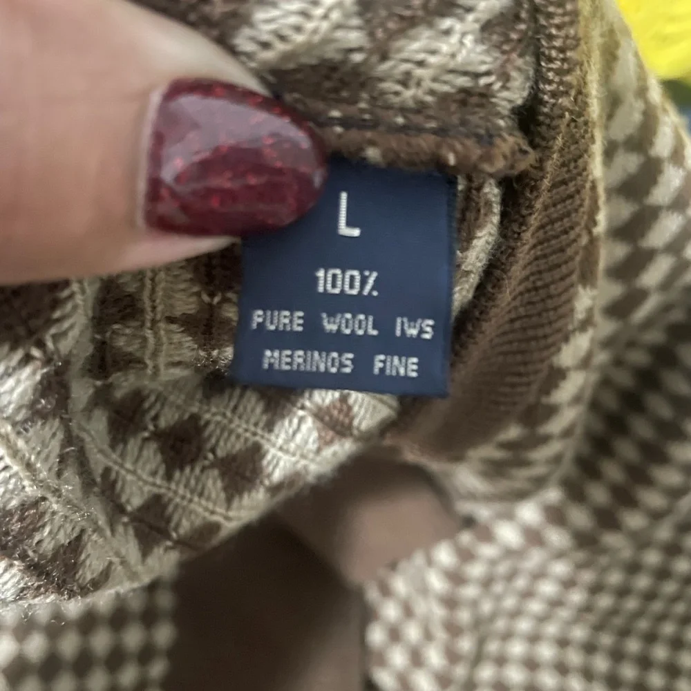 Como Sport Brown Houndstooth V-Neck Sweater